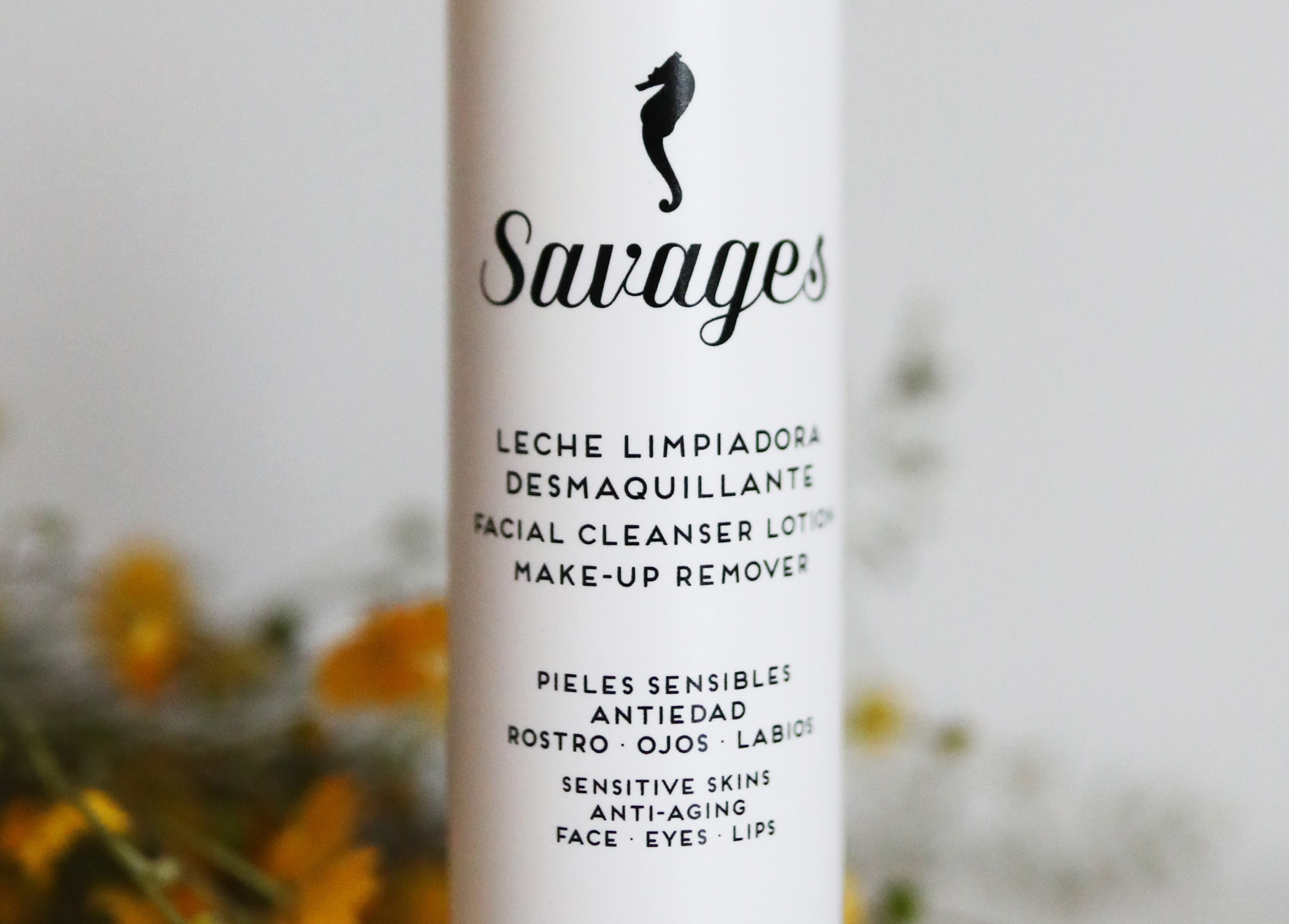Leche limpiadora de Savages Bio Cosmetics